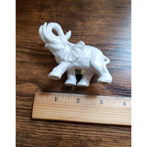 MCI Japan Elephant Figurine 3" Ceramic Trunk Raised Good Luck Vintage Off White - Picture 9 of 9